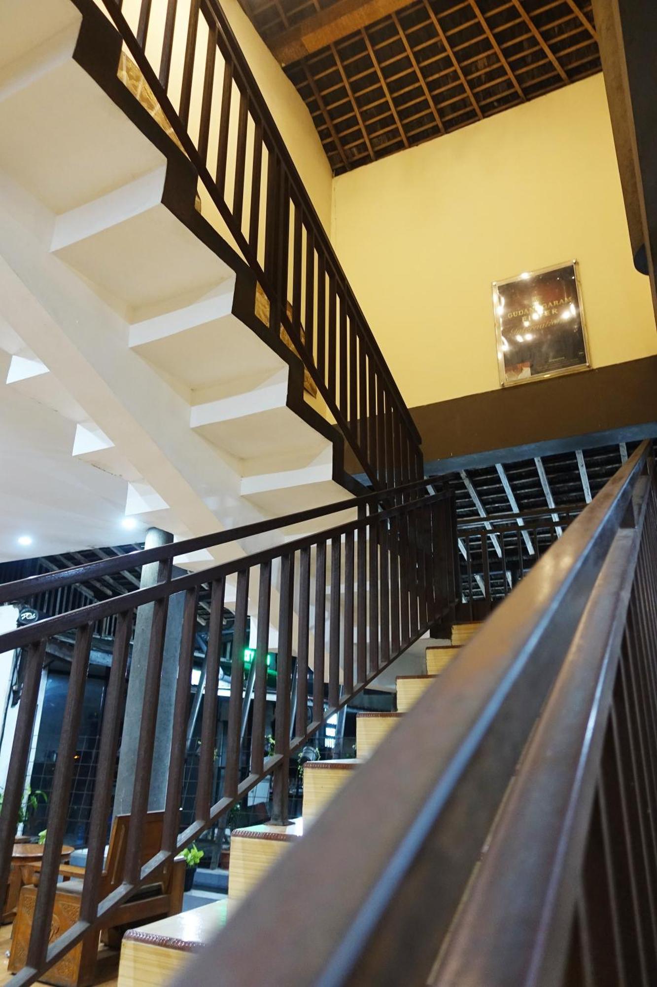 Saung Balibu 3*